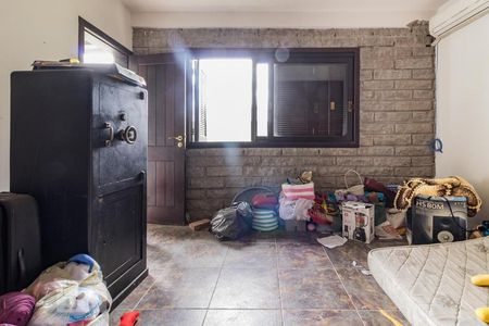 Casa à venda com 980m², 5 quartos e 8 vagasDormitório 