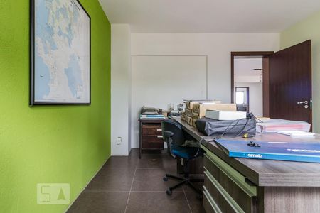 Casa à venda com 980m², 5 quartos e 8 vagasEscritório