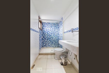 Casa à venda com 980m², 5 quartos e 8 vagasBanheiro Social