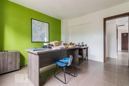 Casa à venda com 980m², 5 quartos e 8 vagasEscritório