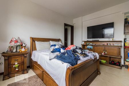 Casa à venda com 980m², 5 quartos e 8 vagasDormitório2