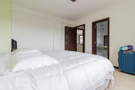 Casa à venda com 980m², 5 quartos e 8 vagasDormitório3