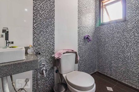 Casa à venda com 980m², 5 quartos e 8 vagasbanheiro escritório 1