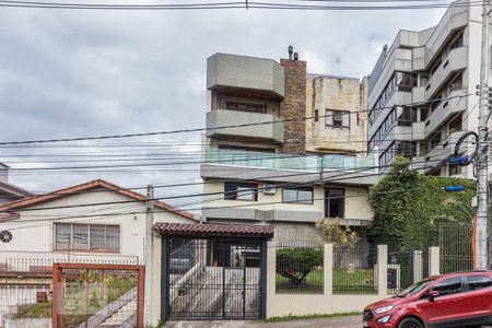 Casa à venda com 980m², 5 quartos e 8 vagasFachada
