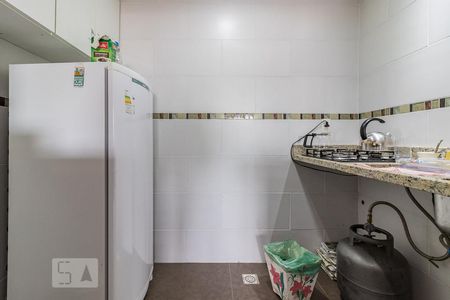 Casa à venda com 980m², 5 quartos e 8 vagasCozinha do escritório