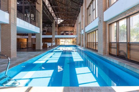 Apartamento à venda com 41m², 1 quarto e 1 vaga Apartamento à venda com 41m², 1 quarto e 1 vagaÁrea comum - Piscina Coberta