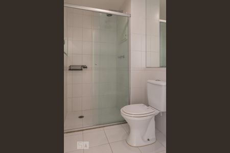 Banheiro de apartamento para alugar com 1 quarto, 41m² em Água Branca, São Paulo