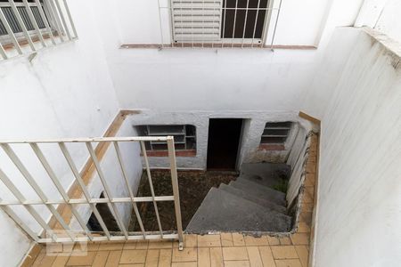 Casa para alugar com 113m², 3 quartos e 3 vagas Casa para alugar com 113m², 3 quartos e 3 vagasEscada