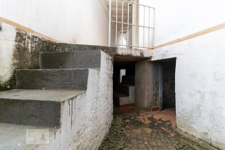 Casa para alugar com 113m², 3 quartos e 3 vagas Casa para alugar com 113m², 3 quartos e 3 vagasEscada