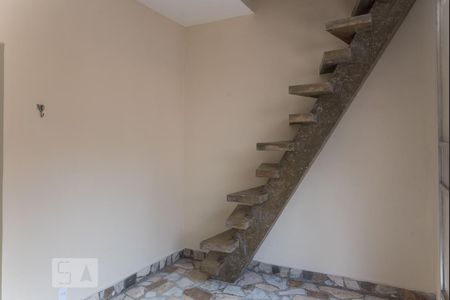 Apartamento à venda com 80m², 3 quartos e sem vagaQuarto 3 - Escada