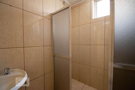 Banheiro de apartamento para alugar com 1 quarto, 51m² em Partenon, Porto Alegre