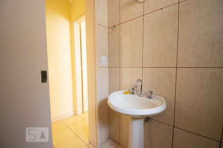 Banheiro de apartamento para alugar com 1 quarto, 51m² em Partenon, Porto Alegre