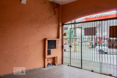 Casa à venda com 160m², 3 quartos e 2 vagas Casa à venda com 160m², 3 quartos e 2 vagasFachada