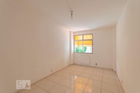 Apartamento à venda com 90m², 2 quartos e 1 vagaSuíte
