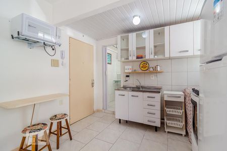 Cozinha de kitnet/studio para alugar com 1 quarto, 22m² em Centro Histórico, Porto Alegre