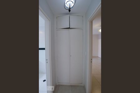 Apartamento para alugar com 80m², 2 quartos e 1 vaga Apartamento para alugar com 80m², 2 quartos e 1 vagaCorredor