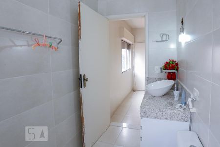 Apartamento para alugar com 80m², 2 quartos e 1 vaga Apartamento para alugar com 80m², 2 quartos e 1 vagaBanheiro da Suíte