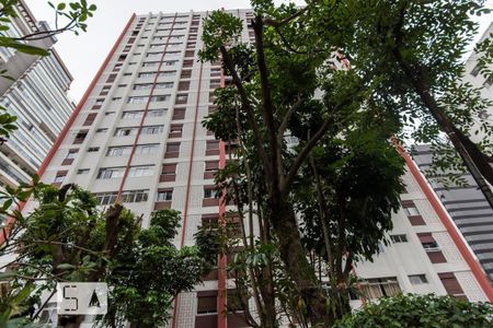Apartamento para alugar com 80m², 2 quartos e 1 vaga Apartamento para alugar com 80m², 2 quartos e 1 vagaFachada