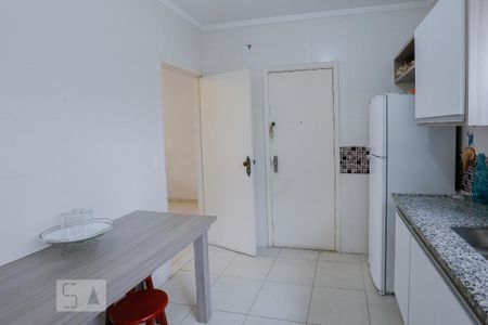 Apartamento para alugar com 80m², 2 quartos e 1 vaga Apartamento para alugar com 80m², 2 quartos e 1 vagaCozinha