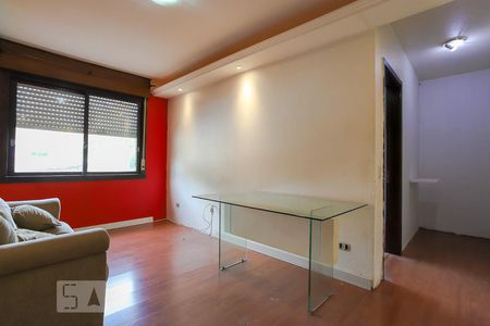Sala de apartamento para alugar com 1 quarto, 46m² em Vila Jardim, Porto Alegre
