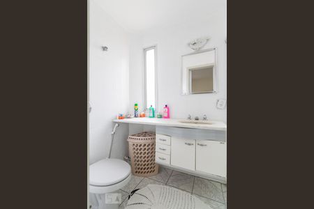 Apartamento à venda com 97m², 3 quartos e 2 vagasBanheiro da Suite