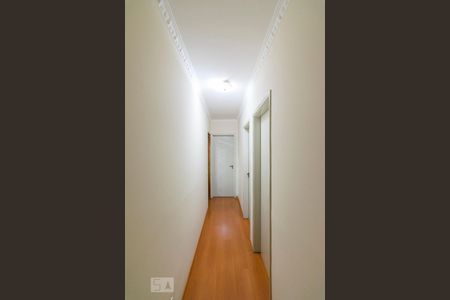 Corredor de apartamento à venda com 3 quartos, 97m² em Vila Bastos, Santo André