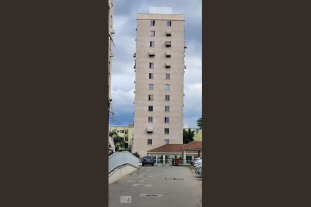Apartamento para alugar com 65m², 2 quartos e 1 vaga Apartamento para alugar com 65m², 2 quartos e 1 vagaFachada do bloco