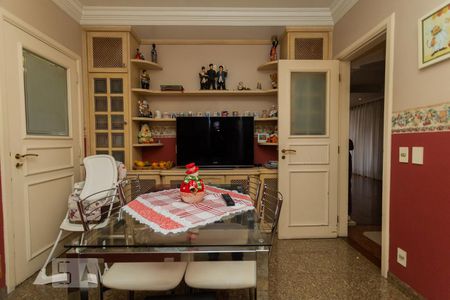 Apartamento para alugar com 260m², 4 quartos e 3 vagasCopa