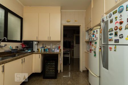 Apartamento para alugar com 260m², 4 quartos e 3 vagasCozinha