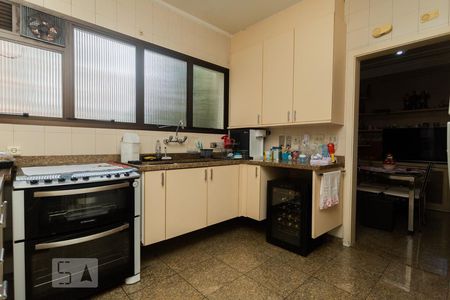 Apartamento para alugar com 260m², 4 quartos e 3 vagasCozinha