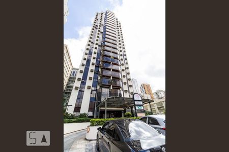 Apartamento para alugar com 35m², 1 quarto e 1 vaga Apartamento para alugar com 35m², 1 quarto e 1 vagaFachada