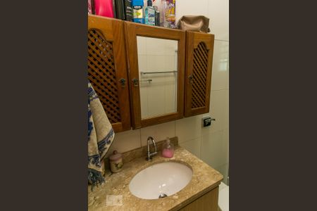 Casa à venda com 190m², 3 quartos e 2 vagasBanheiro