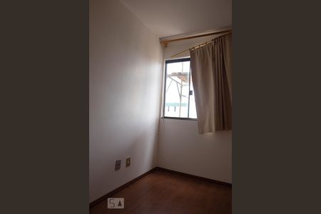 Quarto 1 de apartamento para alugar com 3 quartos, 48m² em Guará I, Brasília