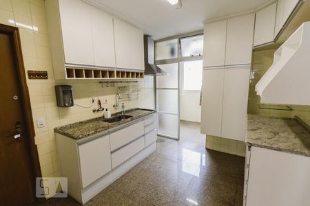 Apartamento à venda com 96m², 3 quartos e 1 vagaCozinha