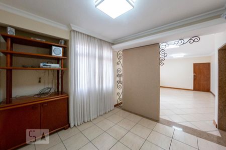 Apartamento para alugar com 150m², 4 quartos e 2 vagasSala de TV