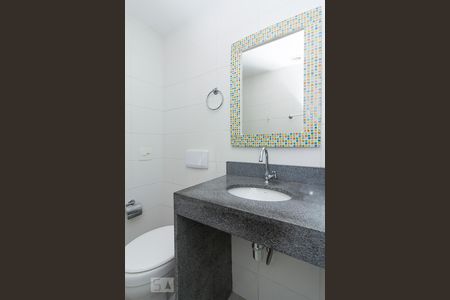 Apartamento para alugar com 31m², 1 quarto e sem vagaDetalhe banheiro