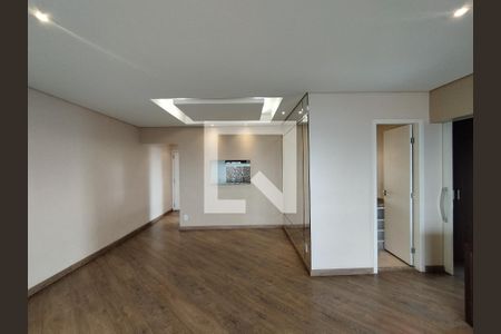 Sala de apartamento à venda com 3 quartos, 103m² em Vila Firmiano Pinto, São Paulo