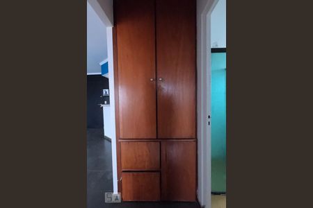 Armario de apartamento para alugar com 1 quarto, 40m² em Vila Suzana, São Paulo