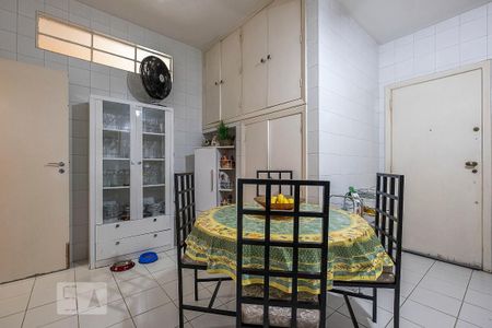 Apartamento à venda com 190m², 2 quartos e sem vagaCozinha