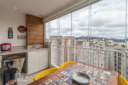 Apartamento para alugar com 47m², 1 quarto e 1 vagaVaranda