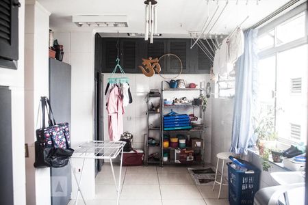 Apartamento à venda com 150m², 3 quartos e 1 vagaÁrea de Serviço