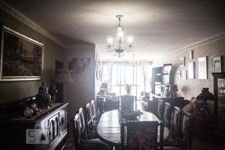 Apartamento à venda com 150m², 3 quartos e 1 vagaSala