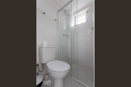 Banheiro da Suíte de apartamento para alugar com 2 quartos, 47m² em Mossunguê, Curitiba