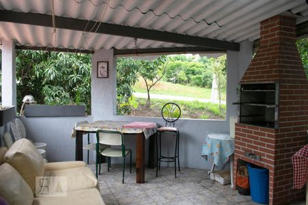 Casa para alugar com 70m², 2 quartos e 1 vagavaranda