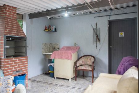 Casa para alugar com 70m², 2 quartos e 1 vagavaranda