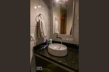 Casa à venda com 90m², 2 quartos e 2 vagasBanheiro 2