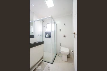 Apartamento à venda com 160m², 4 quartos e 3 vagasBanheiro da suíte 01
