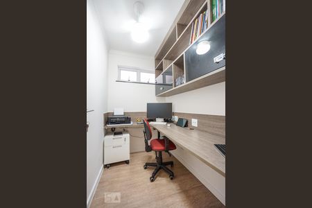 Apartamento à venda com 160m², 4 quartos e 3 vagasEscritório