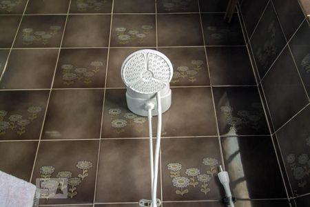 Casa para alugar com 110m², 3 quartos e 1 vaga Casa para alugar com 110m², 3 quartos e 1 vagaBanheiro