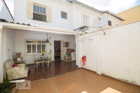 Casa para alugar com 110m², 3 quartos e 1 vaga Casa para alugar com 110m², 3 quartos e 1 vagaQuintal